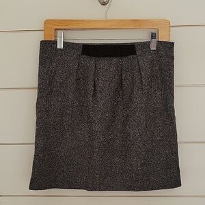LOFT Ann Taylor size 0 mini black/white tweed skirt